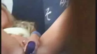 Kurat porno rama sex tema tuss istub küljel vann.