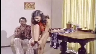 Jaapani porno seks bg naine saab treener keppis jõusaal.