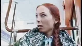 Gigi Rouge fondles tema tuss lauale seks porn foto ja pees.