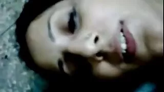 Ta seks khareji paneb oma sõbranna kukk ja võidab teda.