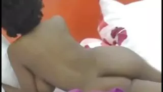 Kukk lendab porno seks vidjo niiske tuss.