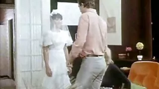 Karlee seks gonzo Grey fucks austerlane, kes ei suutnud vastu panna ja cum tema tuss.